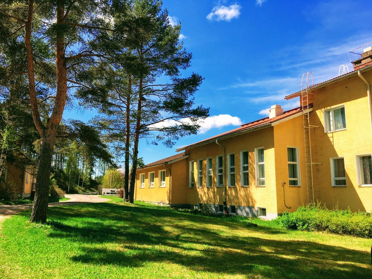 Hostel Vanha Koulu Monola ภายนอก รูปภาพ